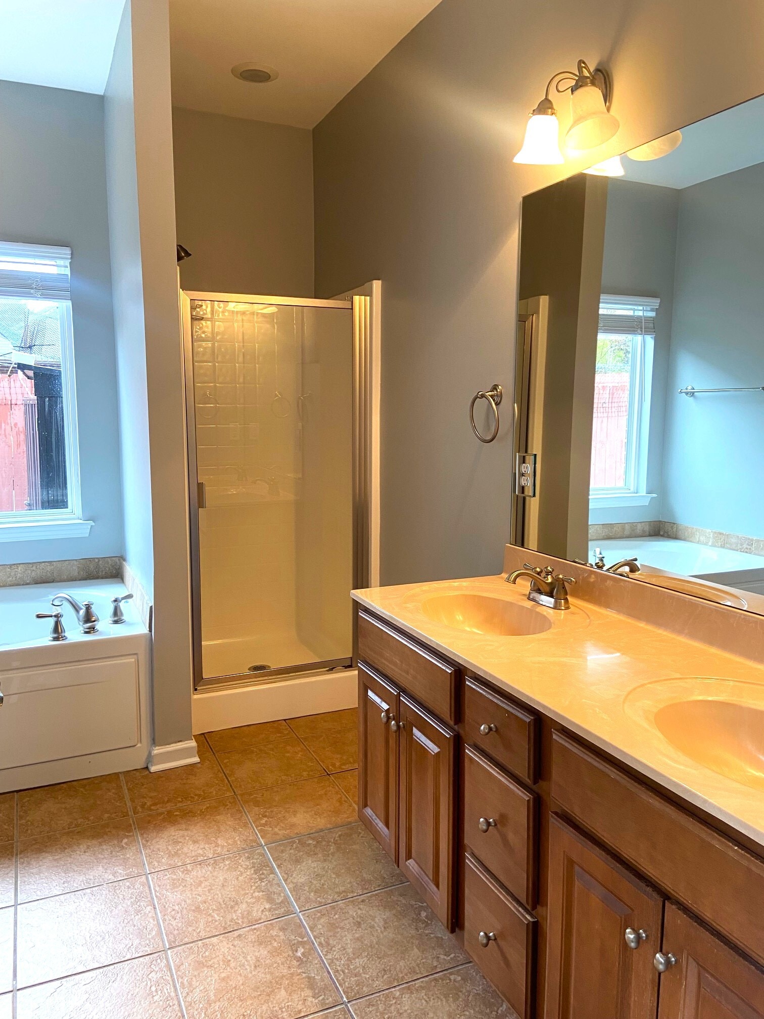 Building Photo - 256 Oxmoor Pl