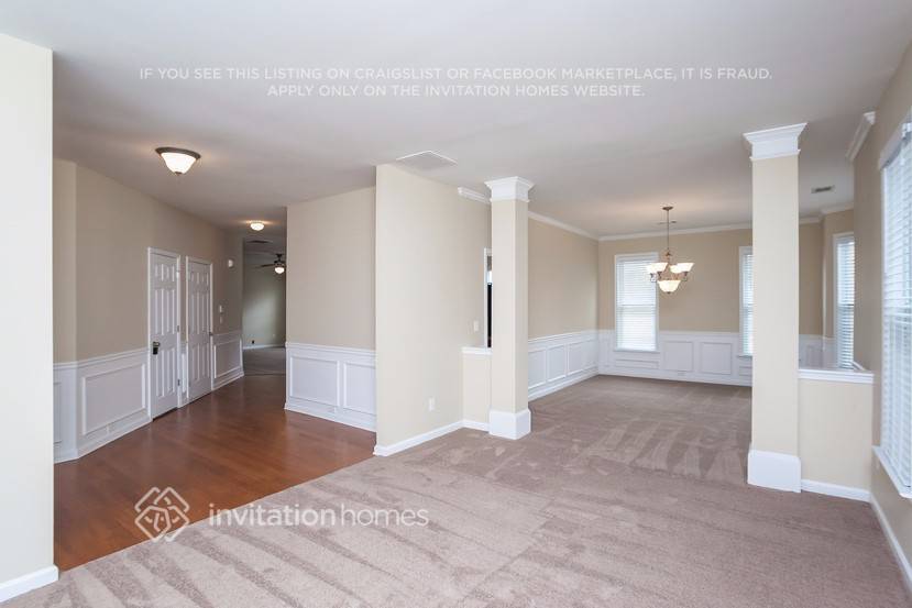 Building Photo - 4392 Walforde Blvd