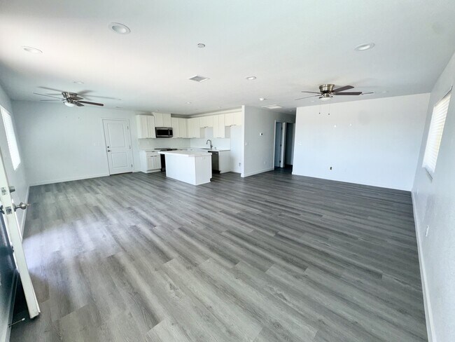 Building Photo - 7343 Dogwood Ave