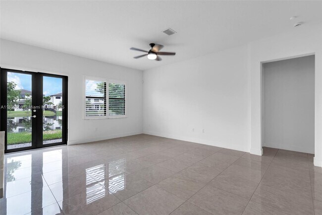 Building Photo - 4538 SW 173rd Ave