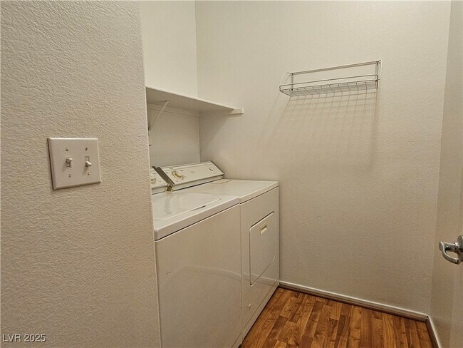 Building Photo - 6521 Hillside Brook Ave