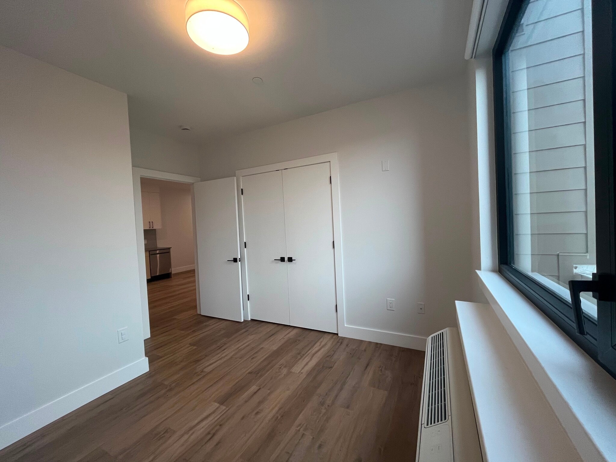 Building Photo - 506 Communipaw Ave