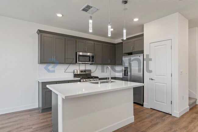 Building Photo - 109 Tranquil Ln