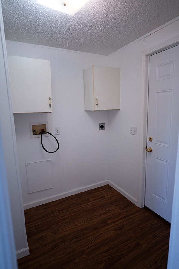 Building Photo - 217 W South Ave