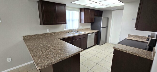 Building Photo - 872 Aspenwood Cir