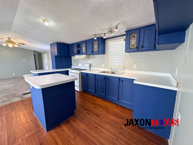 Building Photo - 850 Talbot Ave