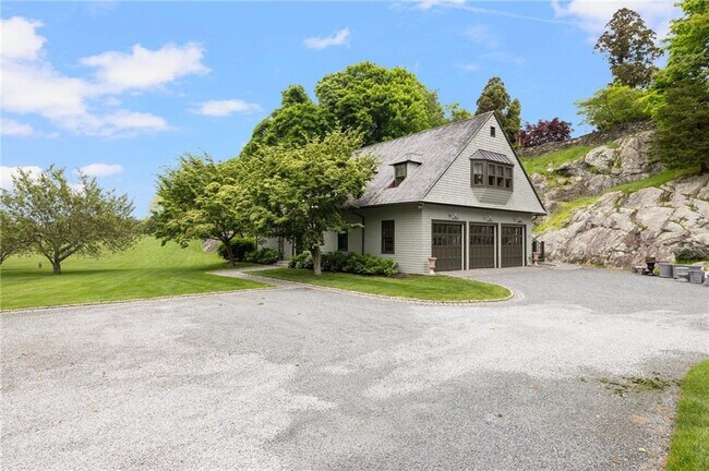 Building Photo - 33 Beacon Hill Rd