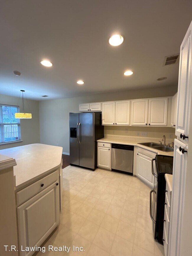 Building Photo - 2 br, 2.5 bath House - 10012 University Pa...