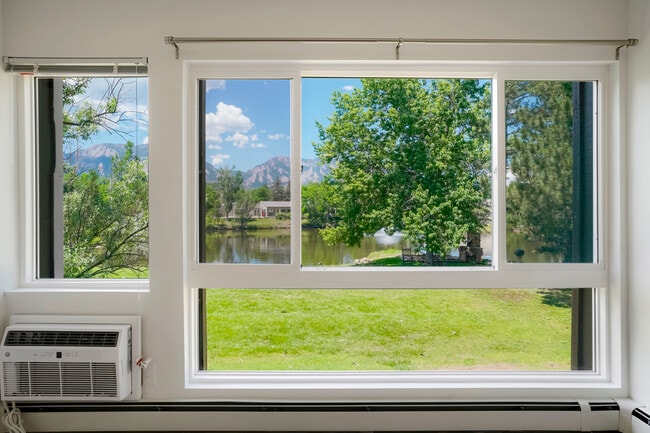 Building Photo - Tantra Lake