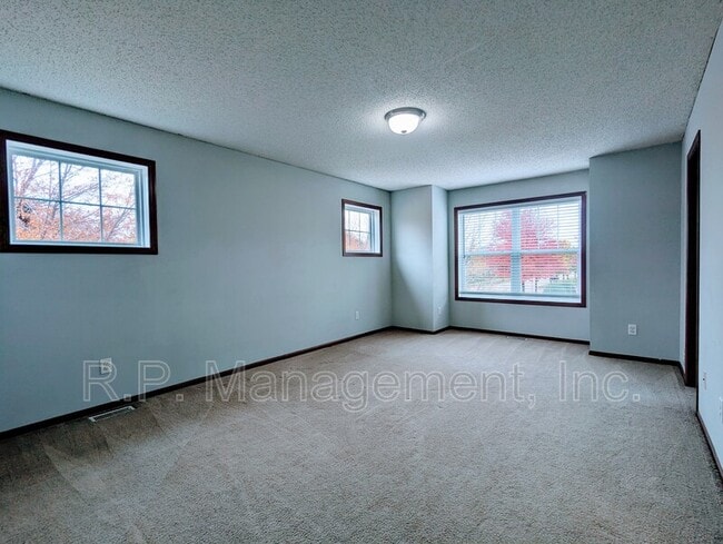 Building Photo - 3352 Hazel Trail