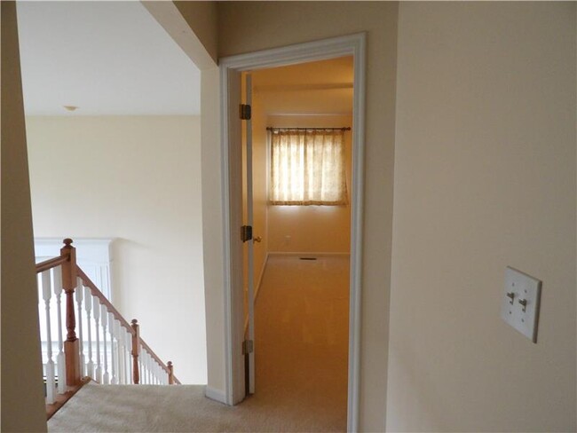 Building Photo - 10201 Hartwood Ct