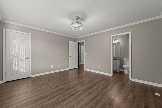 Building Photo - 27 Corinth Rd