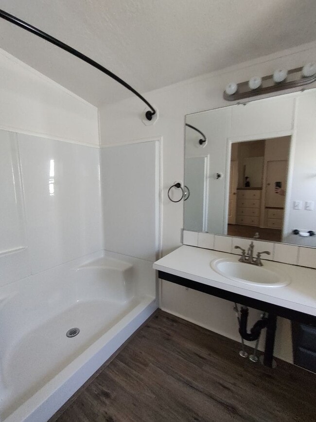 Building Photo - 3 Bedroom 2 Bath Manufactured House