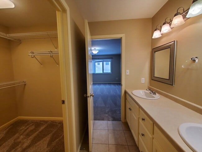 Building Photo - 2336 Keystone Ct