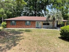 Building Photo - Cozy 3BR Ranch Home with Fenced Backyard in Springfield