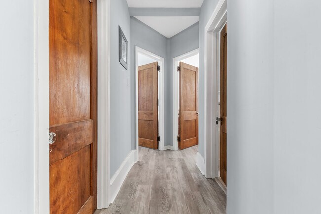 Building Photo - 100 S Amherst Ave