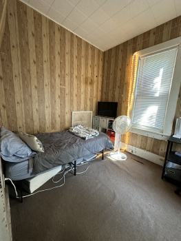 Building Photo - 3 bed 1 bath house close to UWEC and Water St! Available June 1st