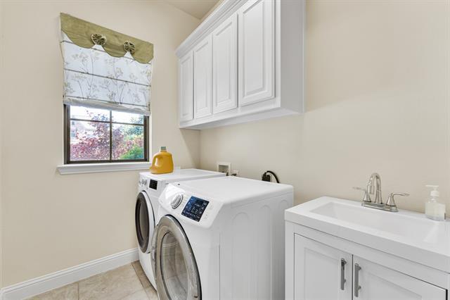 Building Photo - 1602 Meg Dr