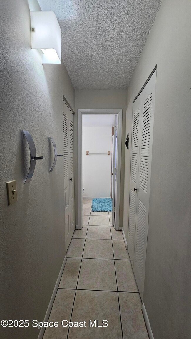 Building Photo - 1641 Sunny Brook Ln