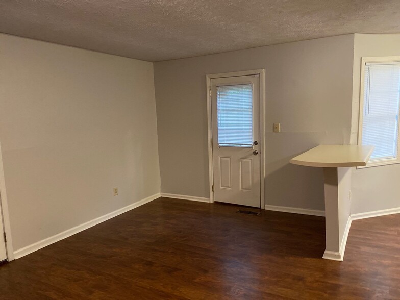 Building Photo - 27 Millsap Dr