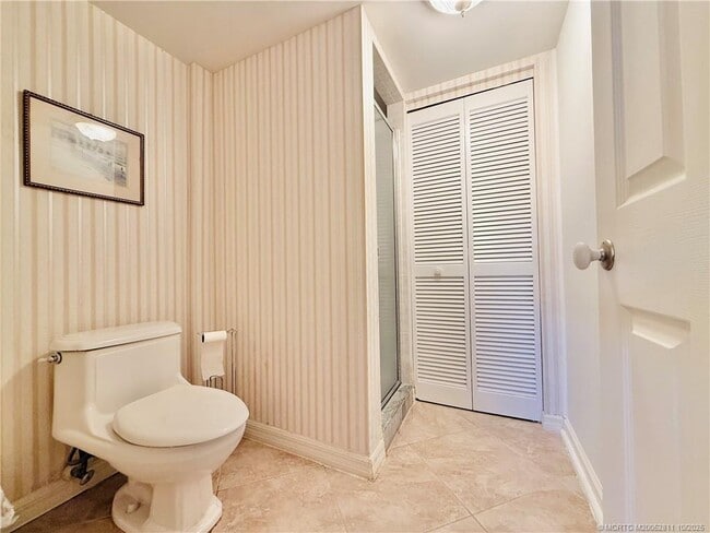 Building Photo - 9400 S Ocean Dr