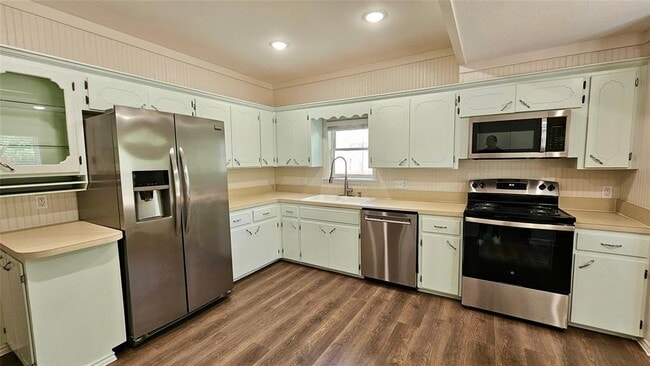 Building Photo - 205 S Granger