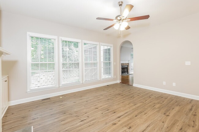 Building Photo - 717 Bennett Ridge Ct