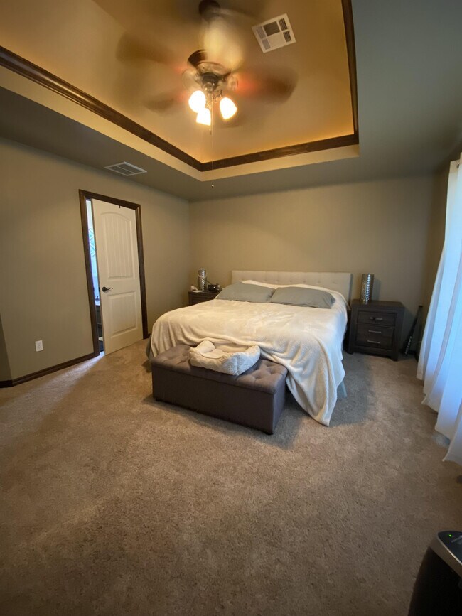 Building Photo - 812 Ryan Rd