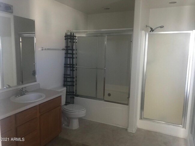Building Photo - 1033 S San Vincente Ct