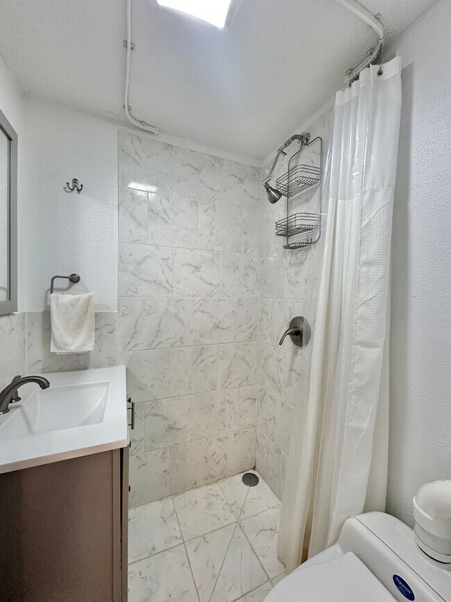 Building Photo - Tour Today! Spacious Country Retreat on 6+...