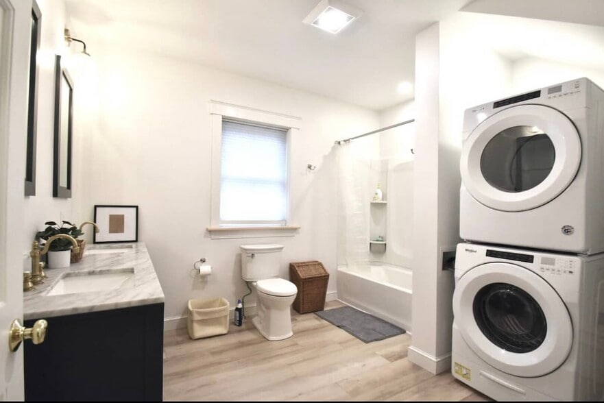 Building Photo - 11 Noble St