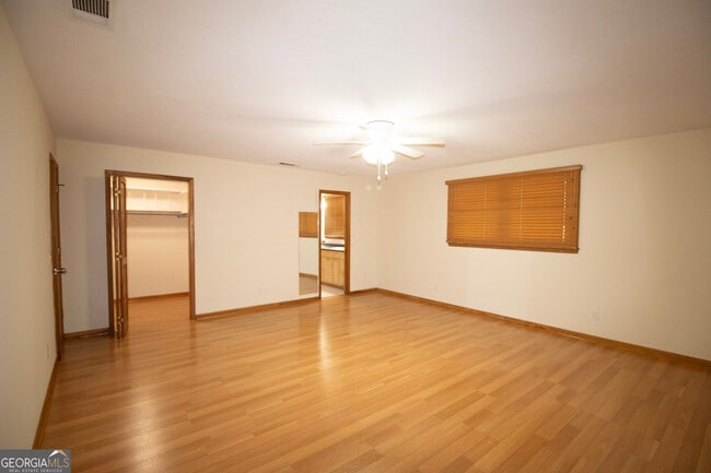 Building Photo - 111 Ashley Ln