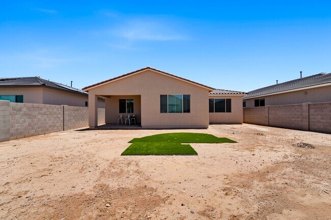 Building Photo - Luxury Kitchen + 3 Bed & Den/Office in Azure Canyon | Quartz, Gas Cooktop & More