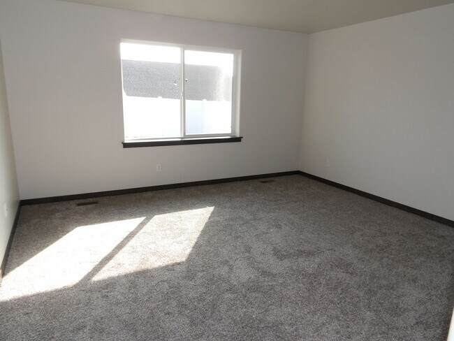 Building Photo - Beautiful home in Rathdrum!