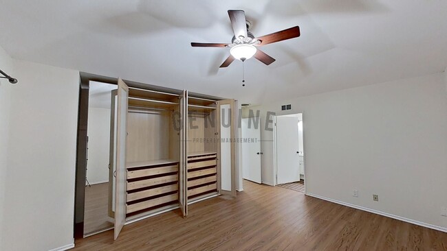 Building Photo - $750 Off 1st Month! Wonderful 3 Bedroom To...