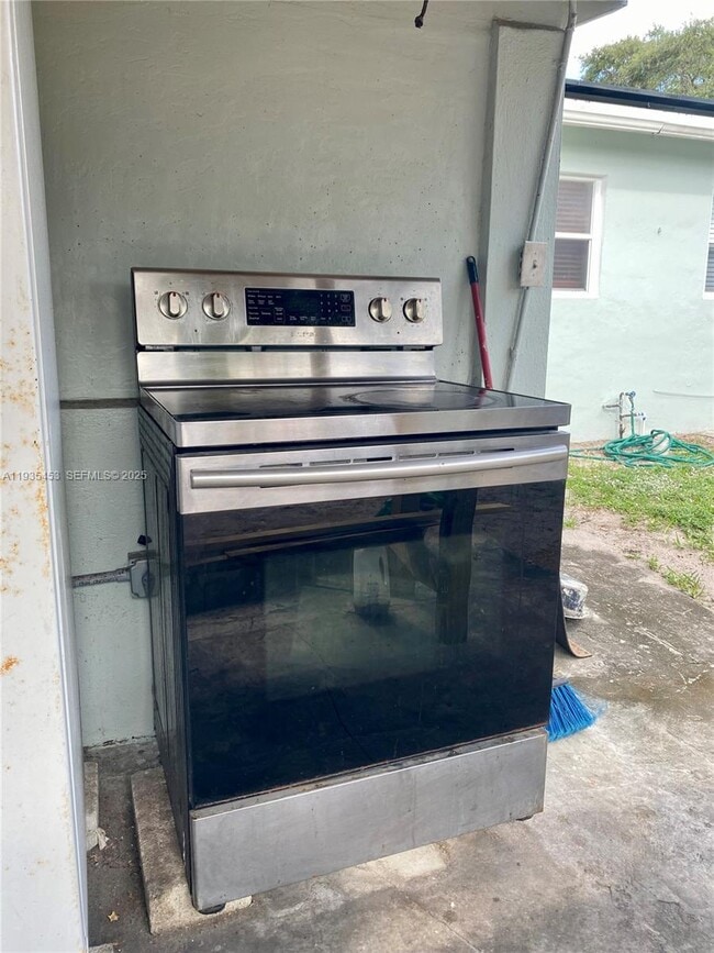 Building Photo - 6730 Cleveland St