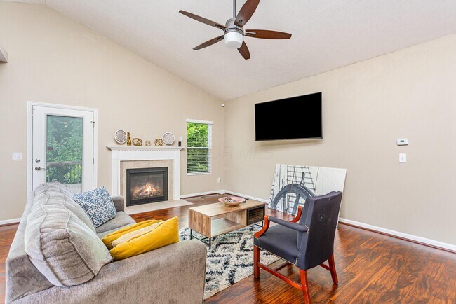 Building Photo - 7862 Waggoner Trace Dr