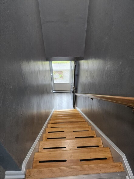 Building Photo - 1163 Ruddell Rd