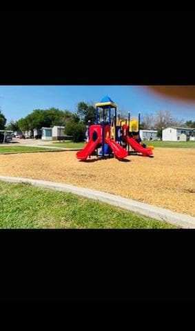 Building Photo - 1800 Preston On The Lake Blvd