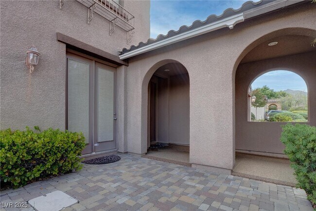 Building Photo - 953 Tafalla Ct