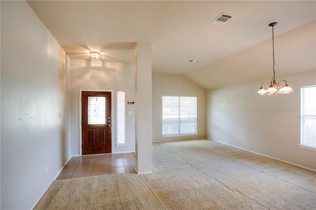 Building Photo - 1200 Rainbow Parke Dr