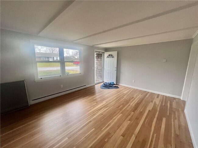 Building Photo - 19 Ethel Dr