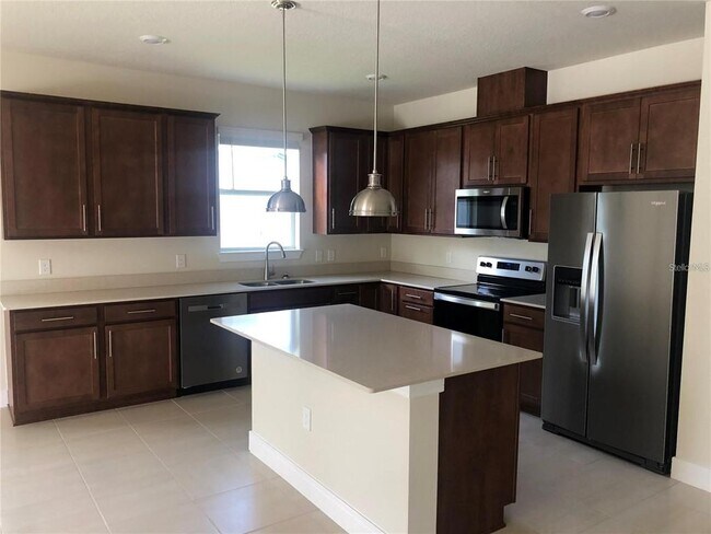 Building Photo - 17469 Back Bay Ct