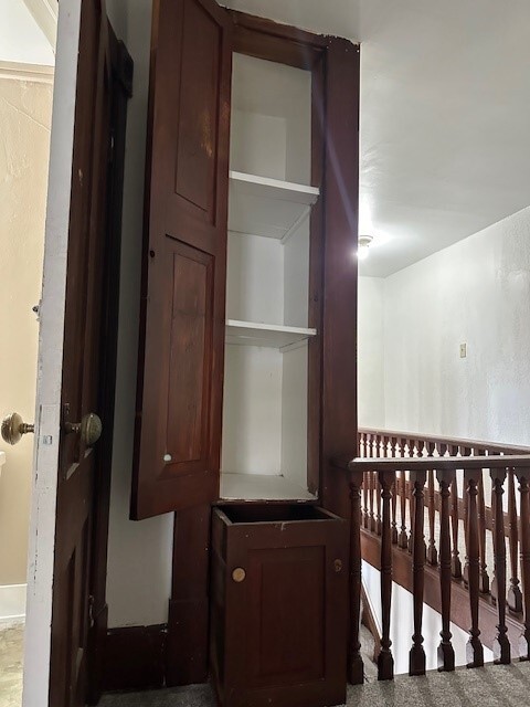 linen closet - 122 8th St E