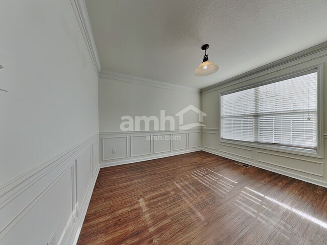 Building Photo - 3342 Hunt Crest Rd