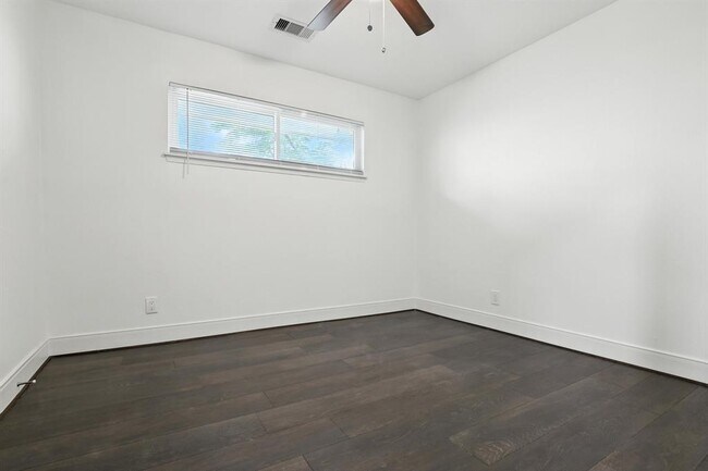 Building Photo - 9226 Kapri Ln