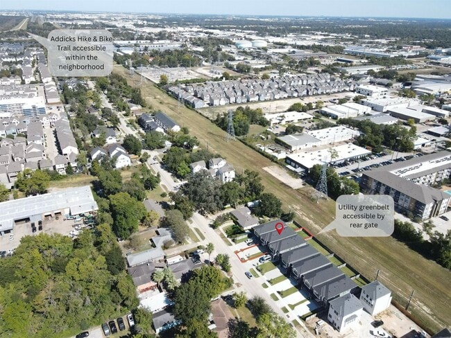 Building Photo - 1228 Wycliffe Dr