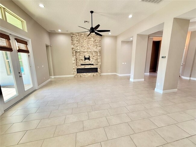 Building Photo - 11646 Hampstead St