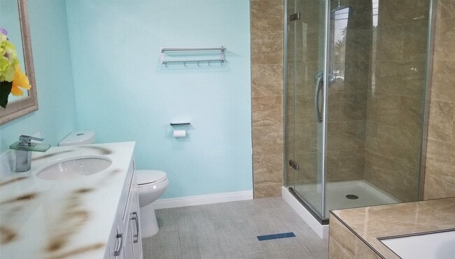 Building Photo - 4 Bedrooms, 3 Baths, 2,809 sq. ft. Home in Canoga Park