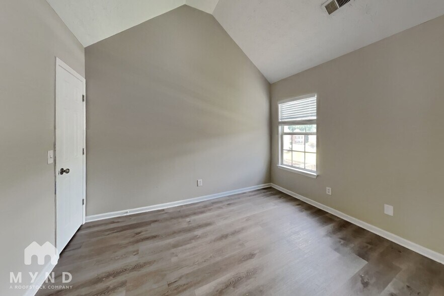 Building Photo - 1037 St Augustine Pkwy
